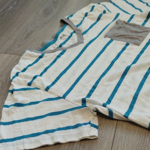 Carbon Teal and Gray V-Neck Tee - Picture 7 of 10